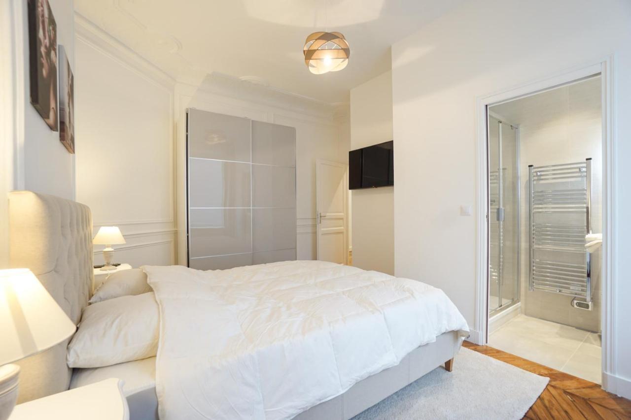 Modern Duplex Close To The Eiffel Tower Paris Bagian luar foto